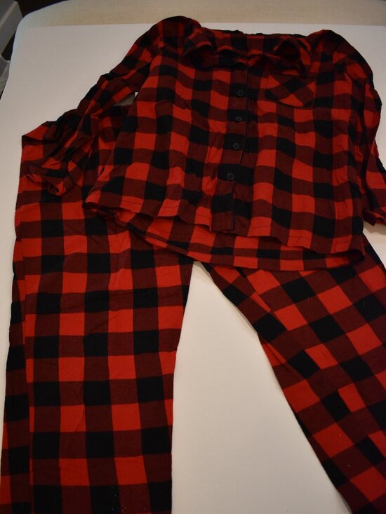 Wondershop Other - Wondershop Target Women L Red Black Buffalo Plaid 2 Piece Christmas Pajama Set